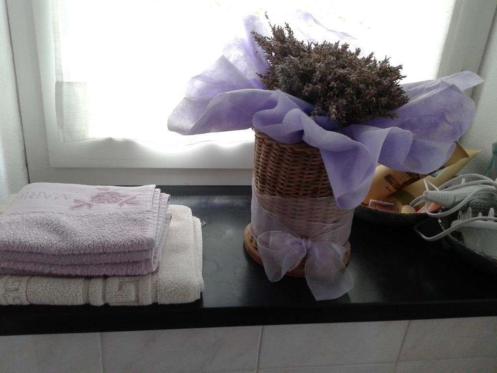 B&B I Glicini Vescina Kültér fotó